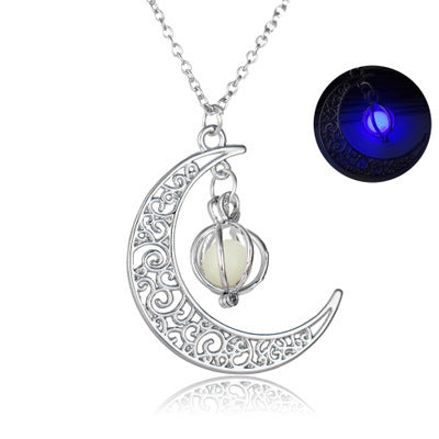 Moon-Shaped Luminous Necklace