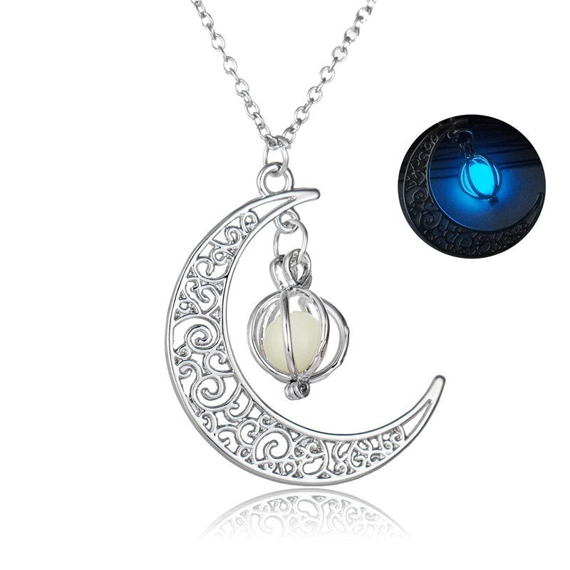 Moon-Shaped Luminous Necklace