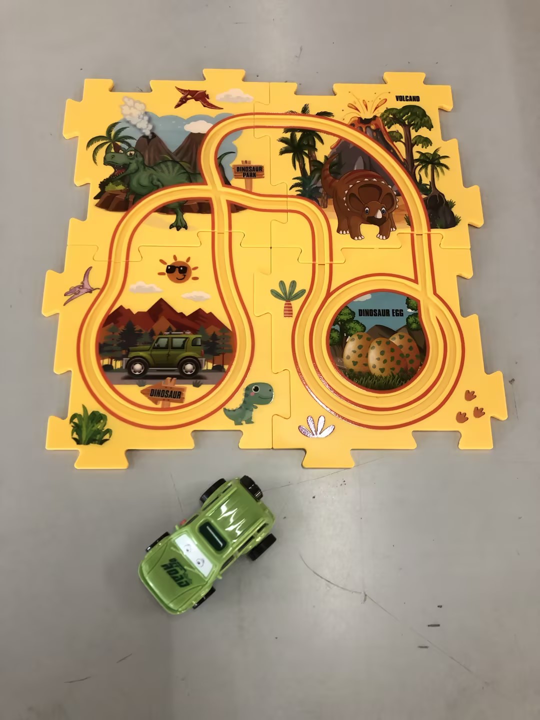 DIY Electric Puzzle Rail Car Set – Creative Track Building STEM Toy for Kids