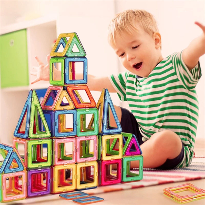 Build & Imagine Magnetic Block Set