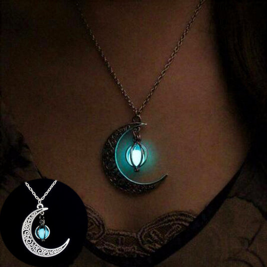 Moon-Shaped Luminous Necklace