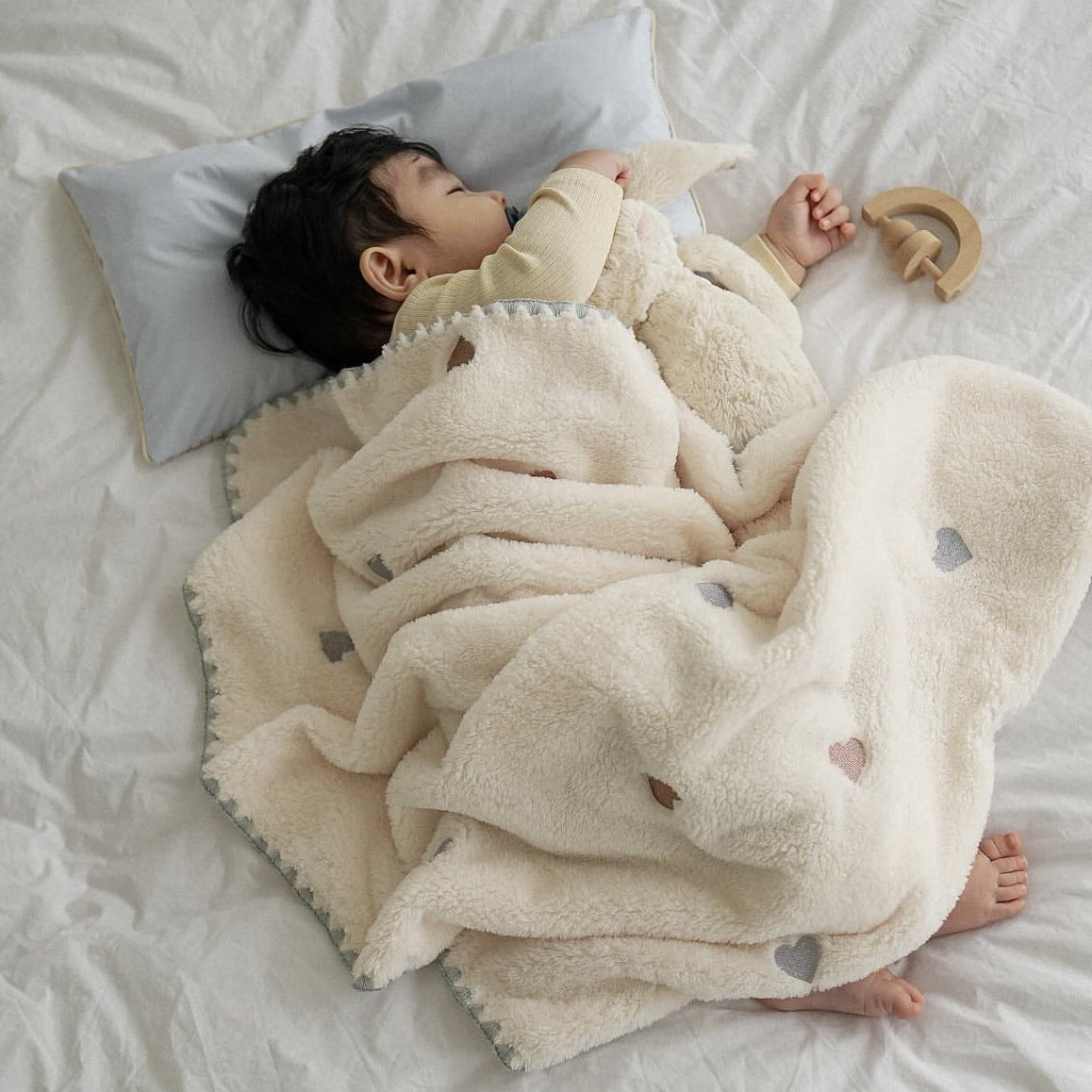 Soft Flannel Baby Blanket (90×130cm)