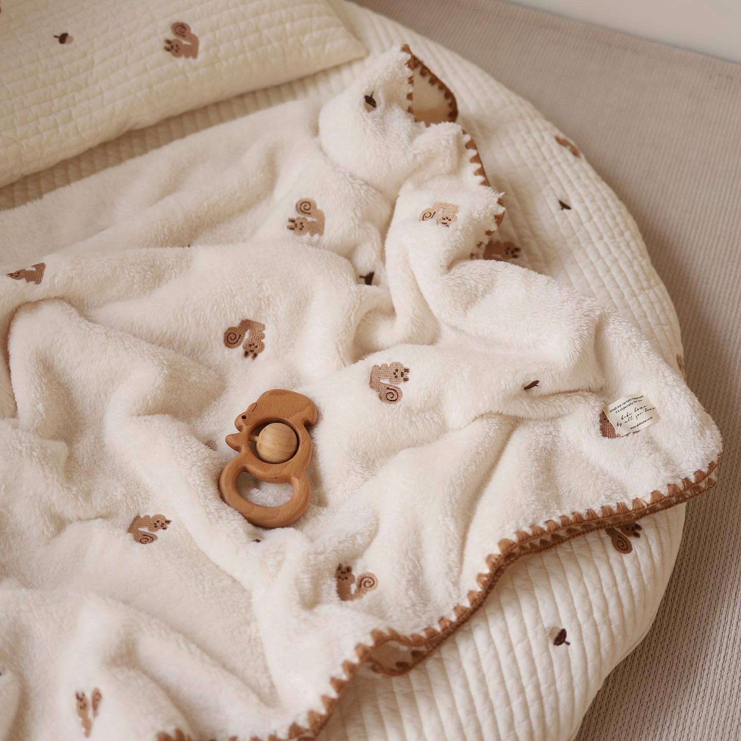 Soft Flannel Baby Blanket (90×130cm)