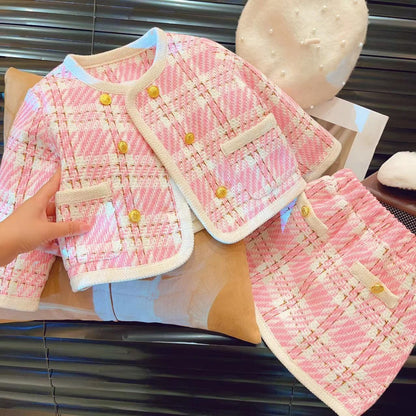 Chic Chanel-style outfit