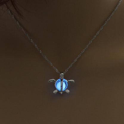 Moon-Shaped Luminous Necklace